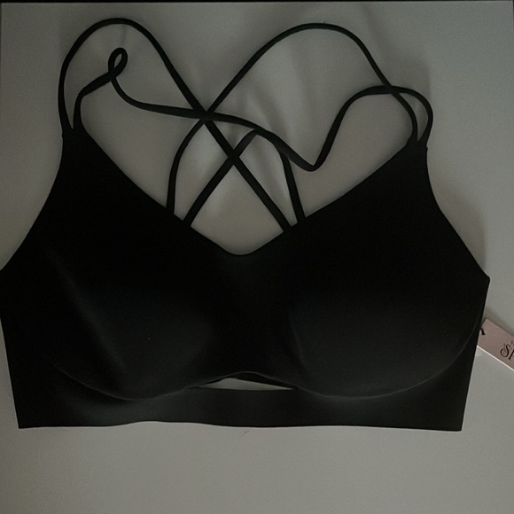 Strappy-Comfort Sports Bra - Picture 3 of 3
